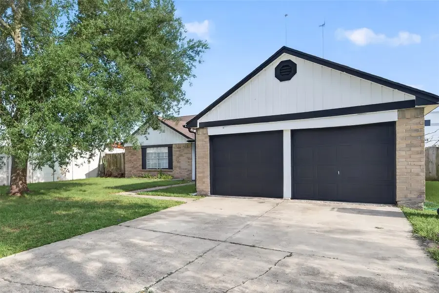 8203 Lone Quail Drive, Stafford Missouri City, TX 77489 - #2