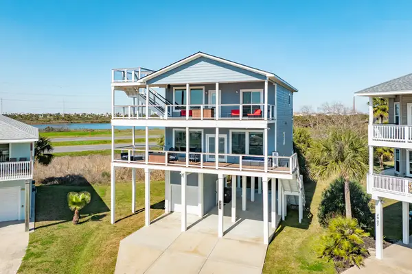 3903 Pirates Beach Blvd Court, Galveston, TX 77554