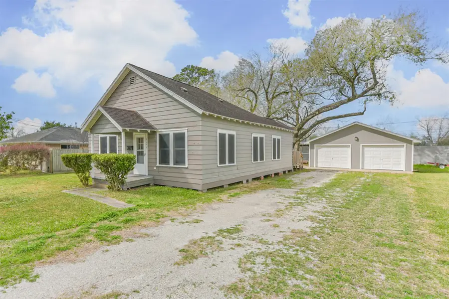 2242 Houston Avenue, Pearland, TX 77581 - #3