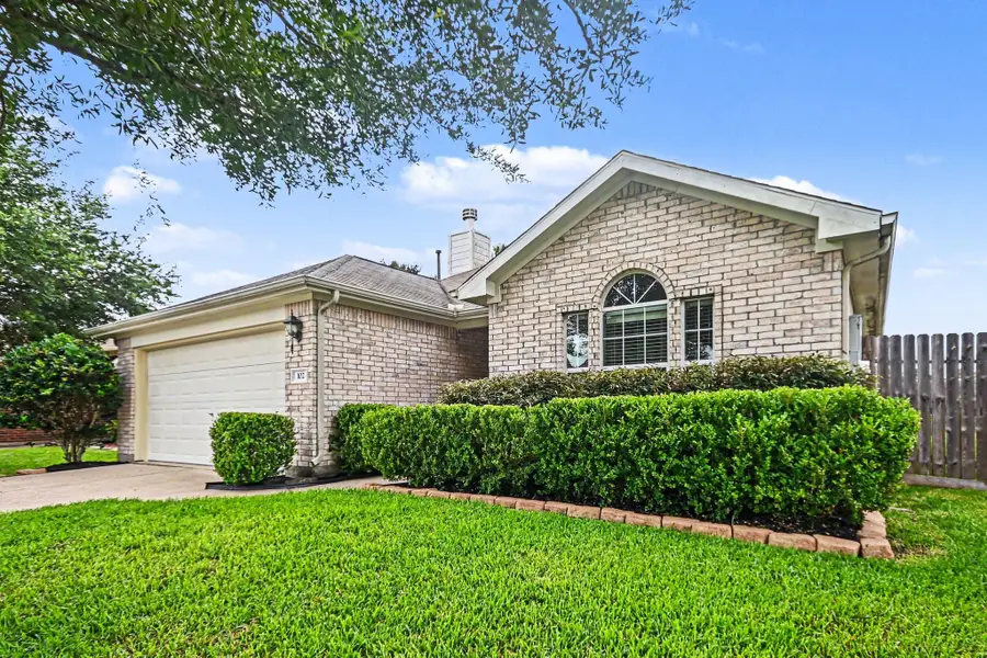 102 Blue Skies Court, La Marque, TX 77568 - #2