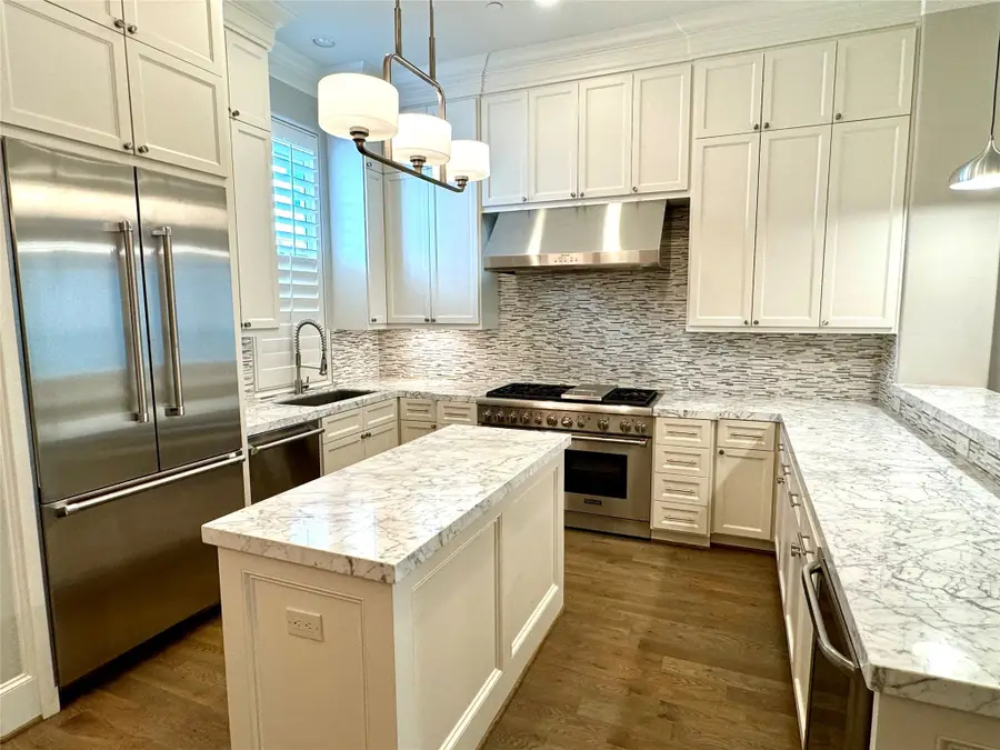 5327 Paseo Caceres Drive, Houston, TX 77007 - Image #3