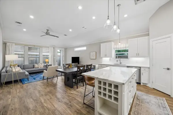 940 W 21 Street, Houston, TX 77008