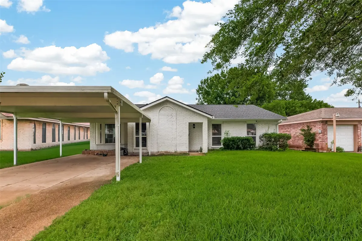 7506 Carver Avenue, Texas City, TX 77591 - #1