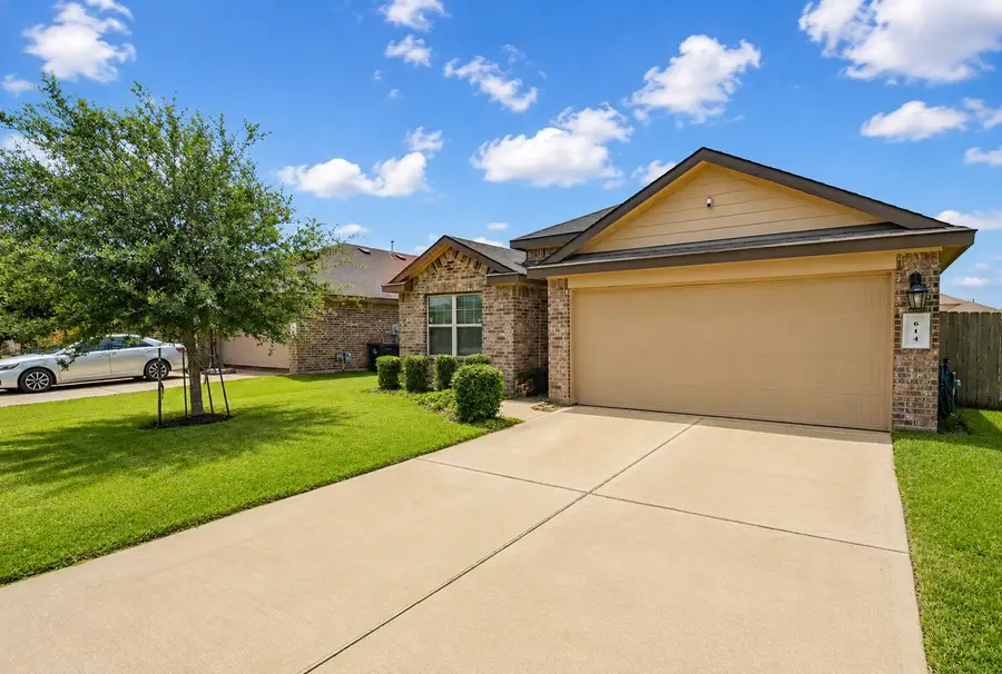 614 Harvest Bluff Drive, Rosharon, TX 77583 - #2