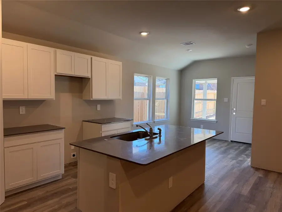 1285 Wilkins Valley St, Brenham, TX 77833 - Image #3