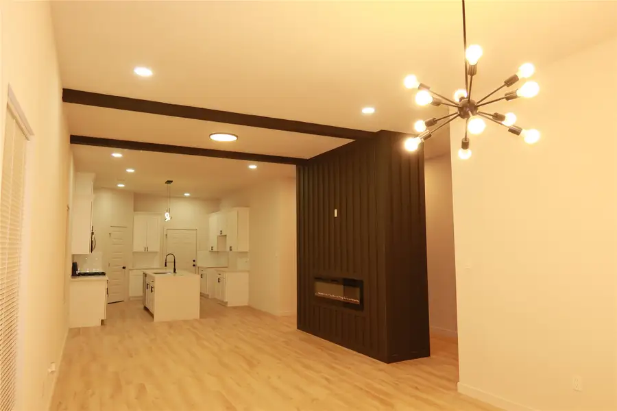 103 E Lobit Avenue, Baytown, TX 77520 - #3