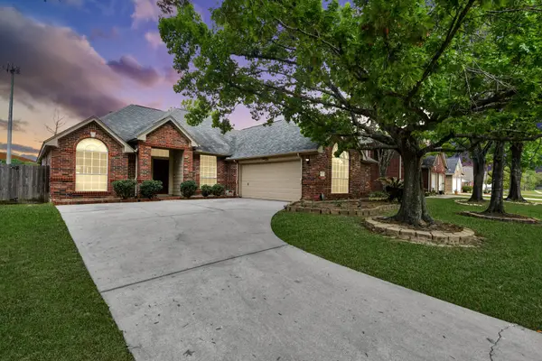 9435 Barretts Glen Court, Houston, TX 77065
