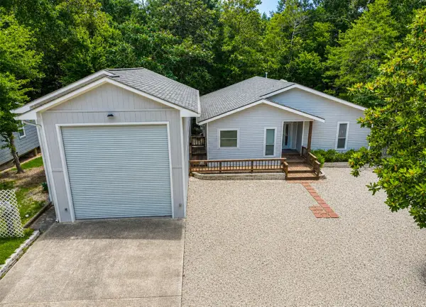 241 E Peterson Loop, Livingston, TX 77351