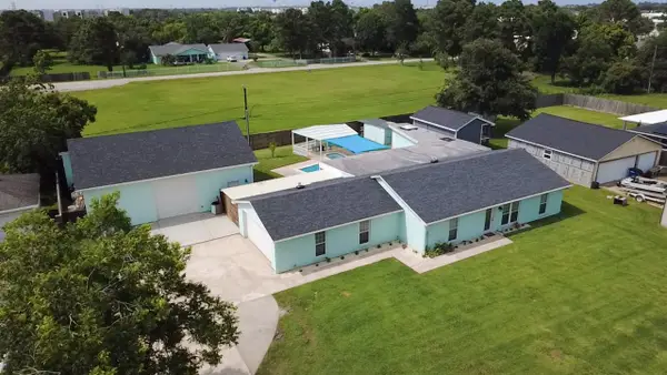 1212 Delores Street, Kemah, TX 77565