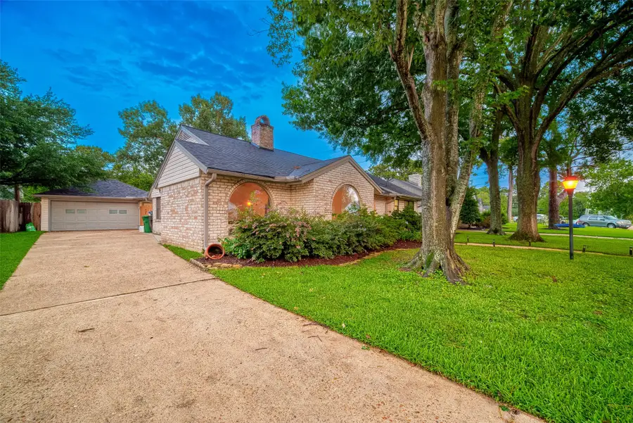 2514 Pine Village Drive, Houston, TX 77080 - #2