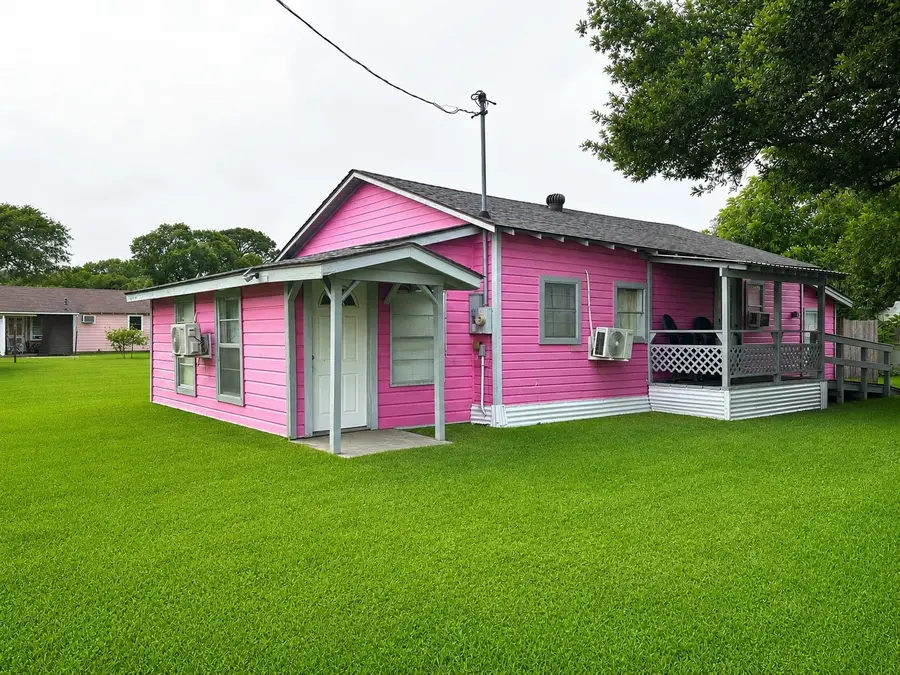 203 Mcneir Street, Anahuac, TX 77514 - #3