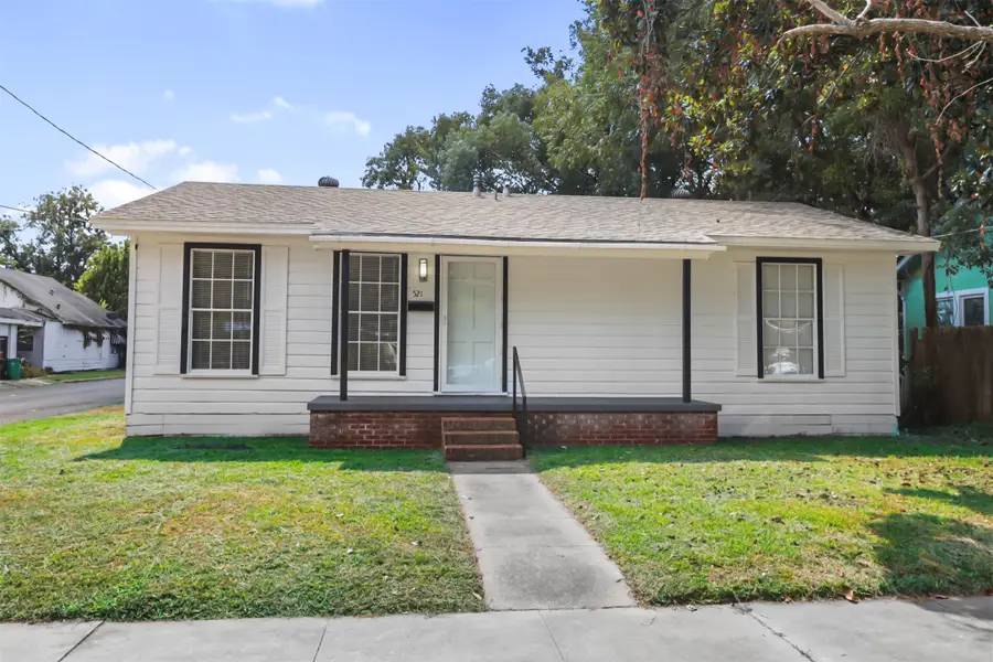 521 E Hunnicutt Street, Baytown, TX 77520 - #2