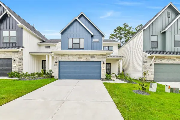 348 Summer Place Drive, Montgomery, TX 77356