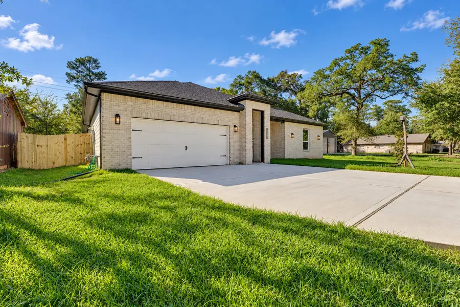 25903 Woodglen Drive, Spring, TX 77386 - #2