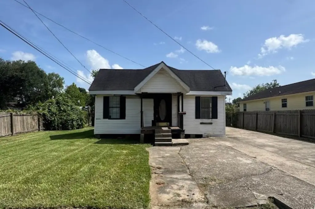 985 Brockman Street, Beaumont, TX 77705 - #1