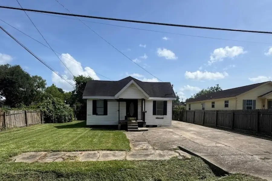 985 Brockman Street, Beaumont, TX 77705 - #2