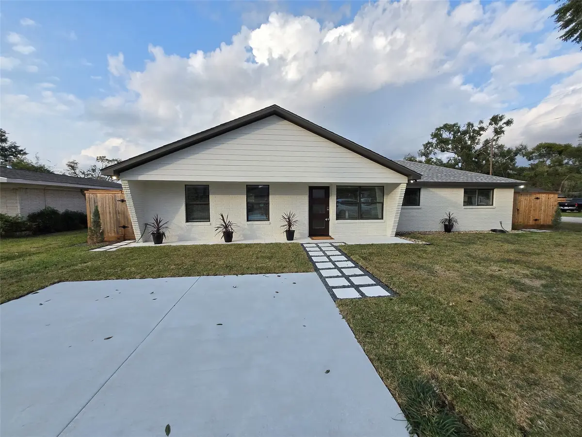 9242 Autauga Street, Houston, TX 77080 - Image #1