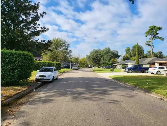 6642 Heron Drive, Houston, TX 77087 - Image #3