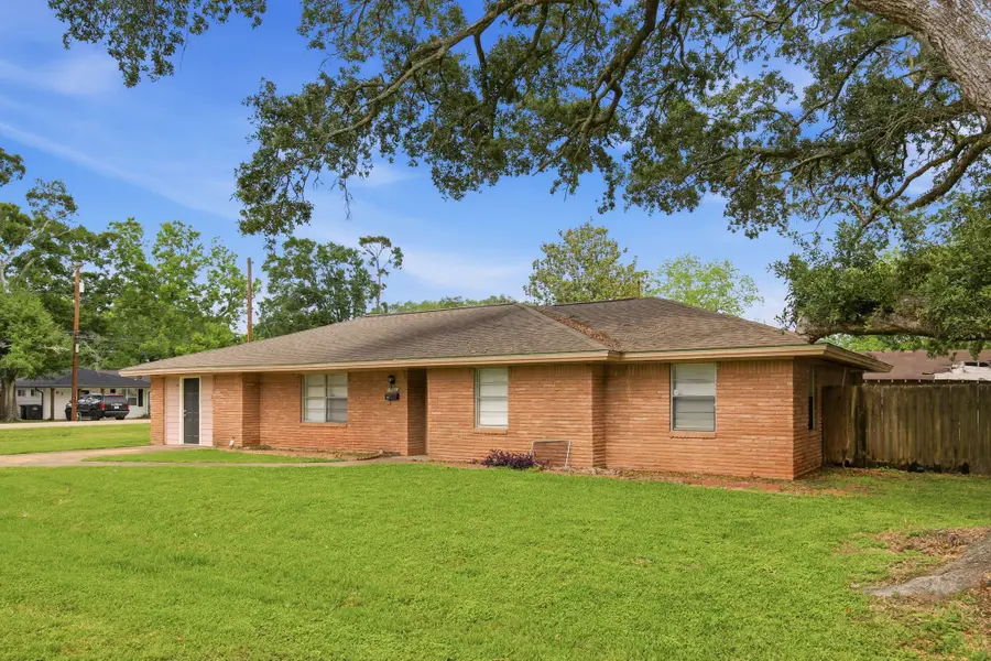 903 S Dula Street, Alvin, TX 77511 - #2