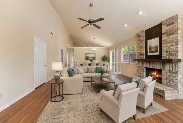 12046 N Fairhollow Lane, Houston, TX 77043