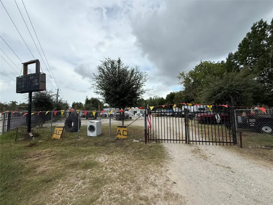 7921 W Montgomery Road, Houston, TX 77088 - #2