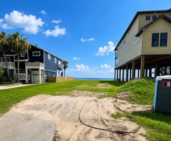 1414 Todville Road, Seabrook, TX 77586