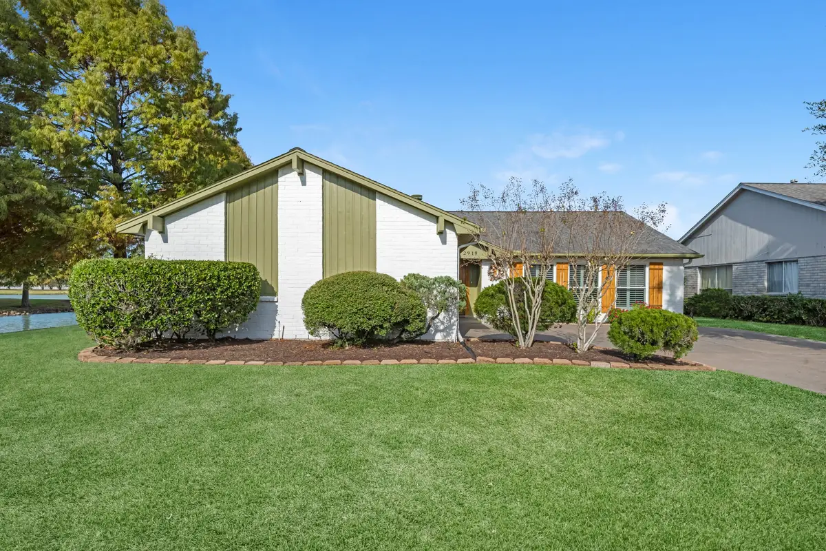 2919 N Peach Hollow Circle, Pearland, TX 77584 - Image #1