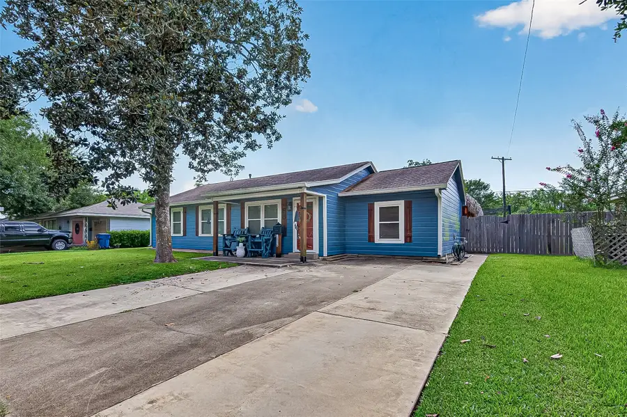 206 S Mattson Street, West Columbia, TX 77486 - #3