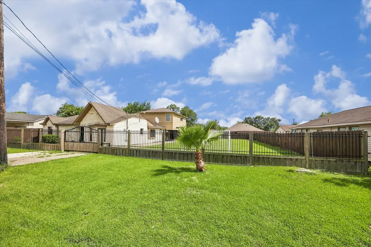 511 Avenue I, South Houston, TX 77587 - #1