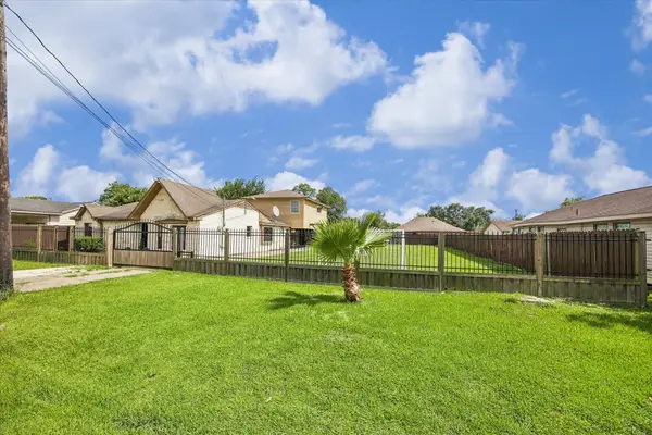 511 Avenue I, South Houston, TX 77587