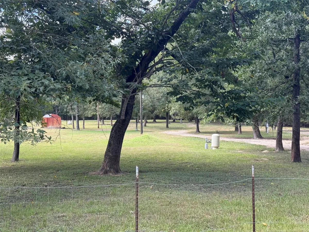 48 Hall Drive N, Montgomery, TX 77316 - #1