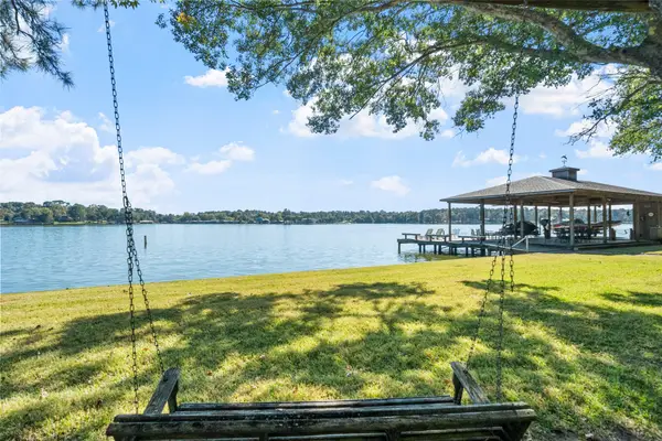 15144 Paradise View Drive, Willis, TX 77318