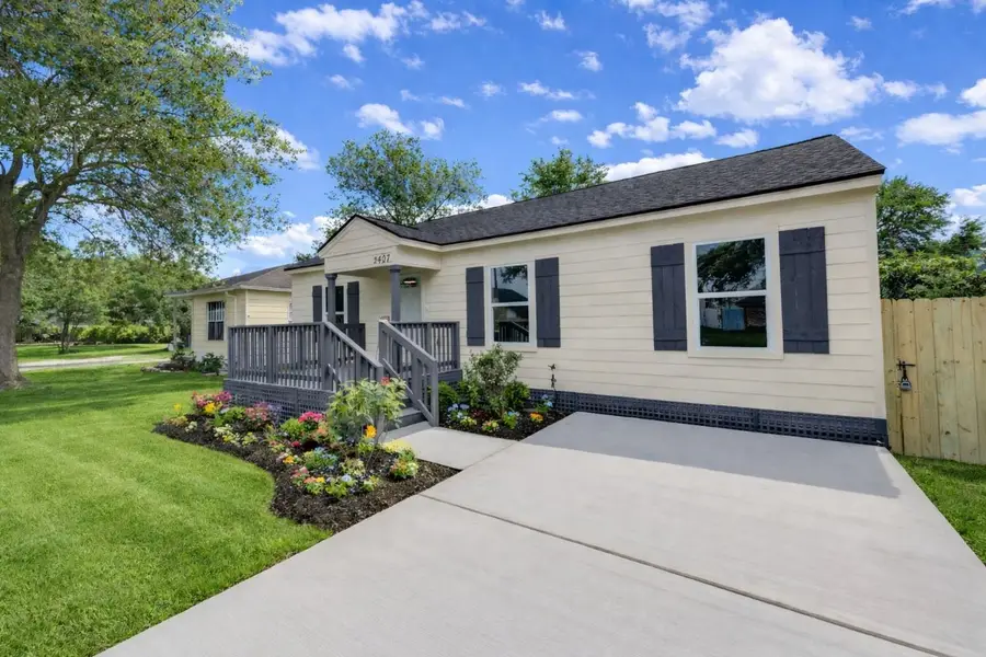 2407 36th Avenue N, Texas City, TX 77590 - #3