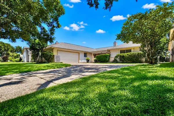 3415 W Creek Club Drive, Missouri City, TX 77459