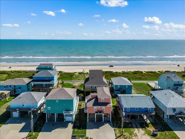 2634 Whitecap, Crystal Beach, TX 77650