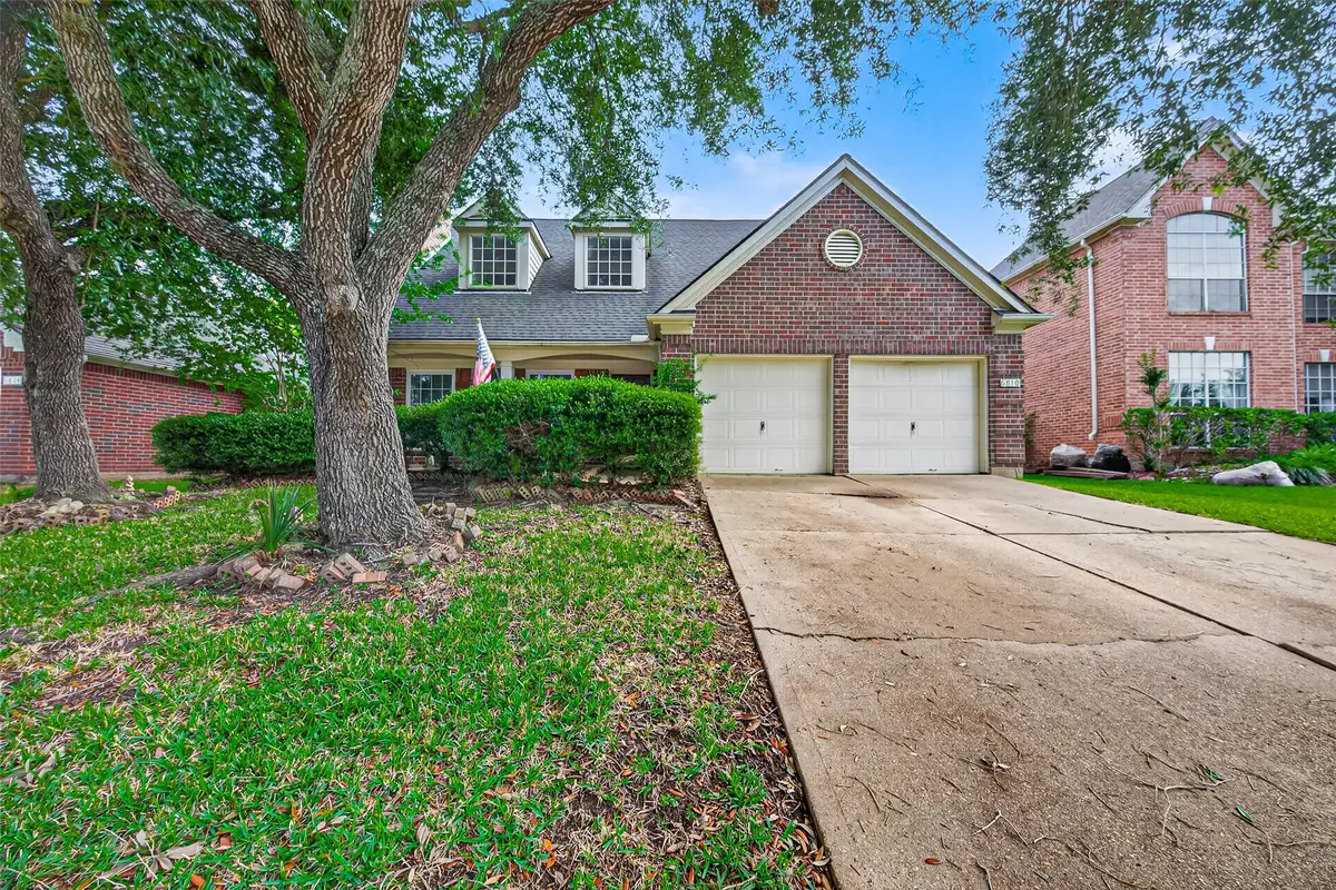 6810 Knoll Park Drive, Sugar Land, TX 77479 - #1