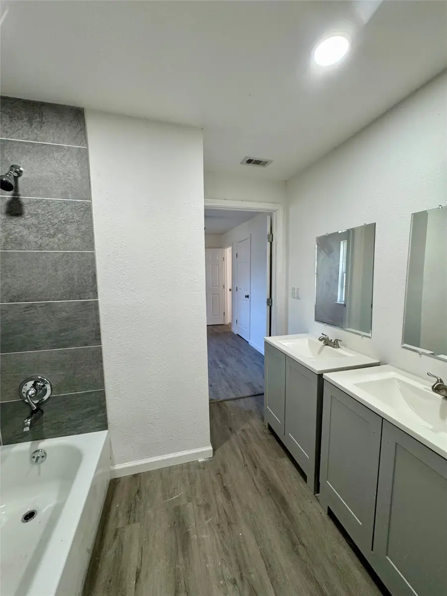 922 W 12th Street, Freeport, TX 77541 - Image #3