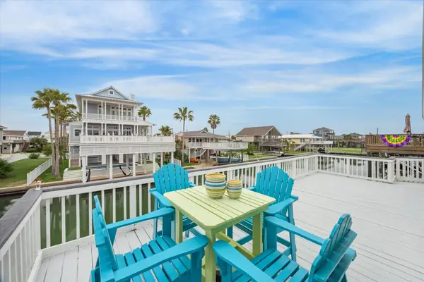 22032 Matagorda Drive, Galveston, TX 77554