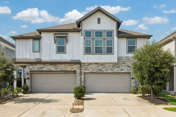 4055 Champlain Way, Iowa Colony, TX 77583
