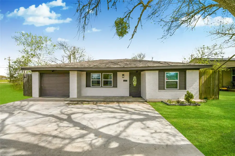 212 S Avenue D, Freeport, TX 77541 - #2