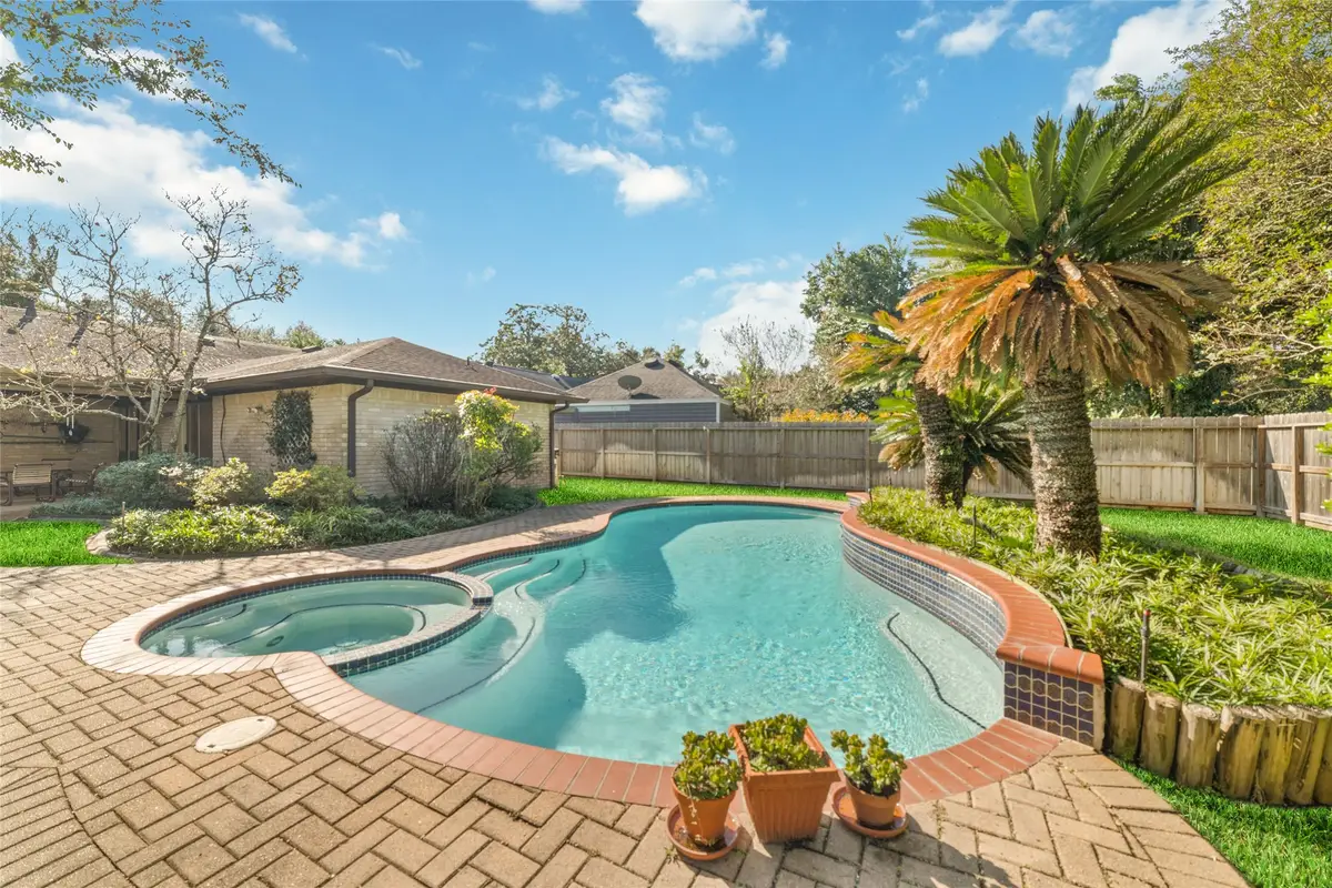 3826 Pleasant Valley Drive, Missouri City, TX 77459 - Image #1