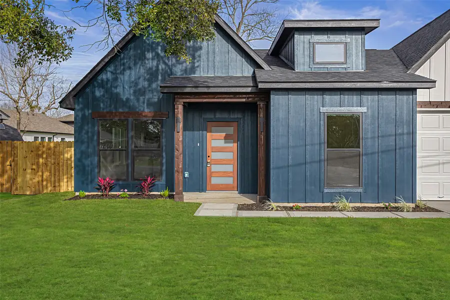 1807 Waco Street, Dayton, TX 77535 - #2