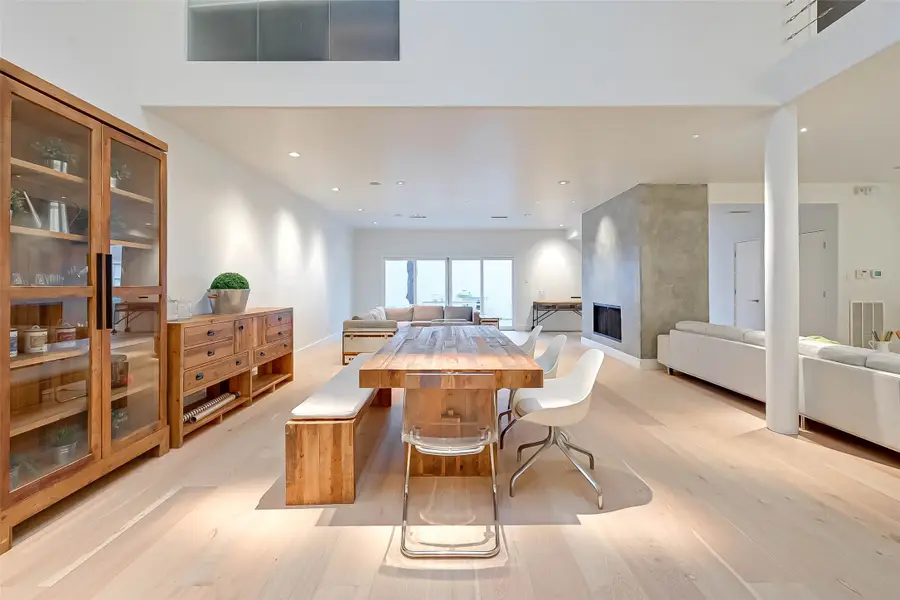 39 River Hollow Lane, Houston, TX 77027 - Image #2