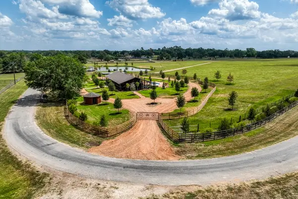 35418 Tompkins Road, Hempstead, TX 77445