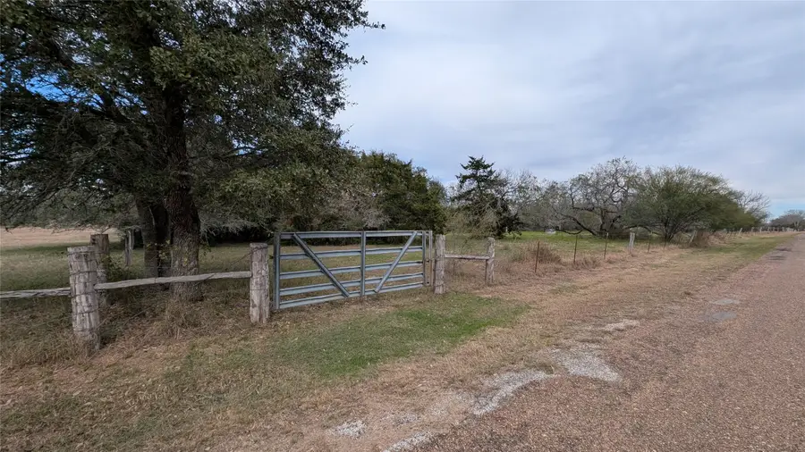 000 County Road 126, Hallettsville, TX 77964 - #2