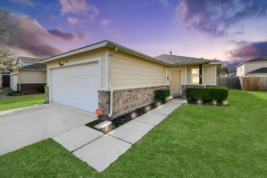 8218 Radial Court, Rosharon, TX 77583 - #2