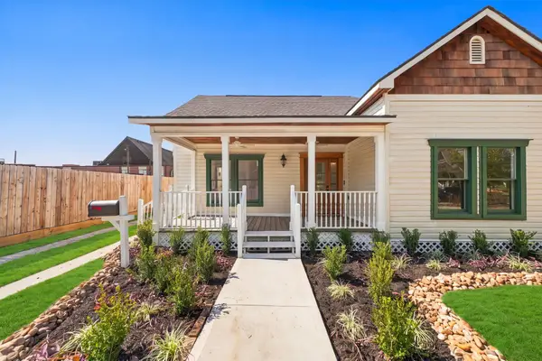925 Cortlandt Street, Houston, TX 77008