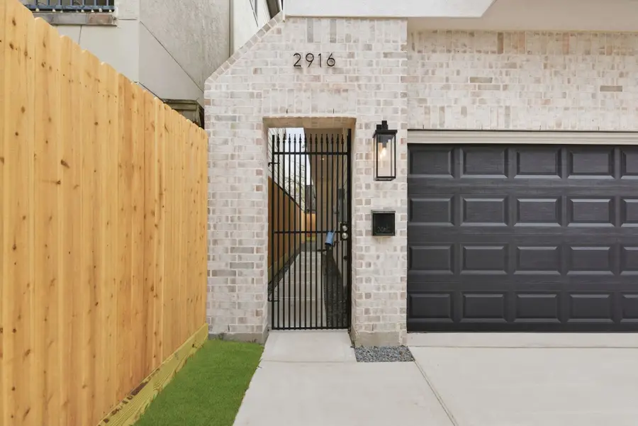 1436 Alexander St, Houston, TX 77008 - #3