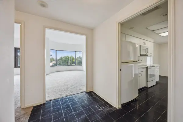 2001 Holcombe Boulevard #303, Houston, TX 77030