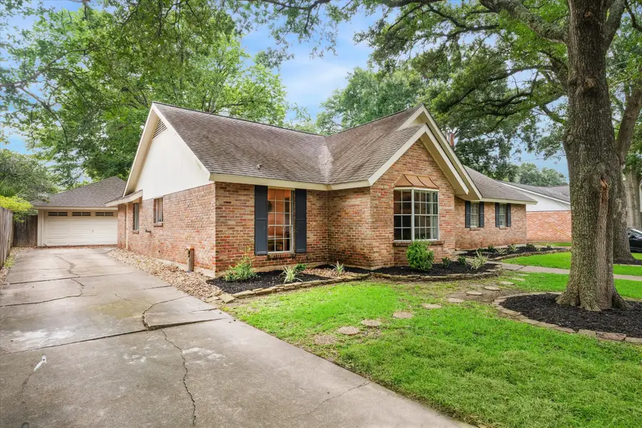 18407 Point Lookout Drive, Houston, TX 77058 - Image #3